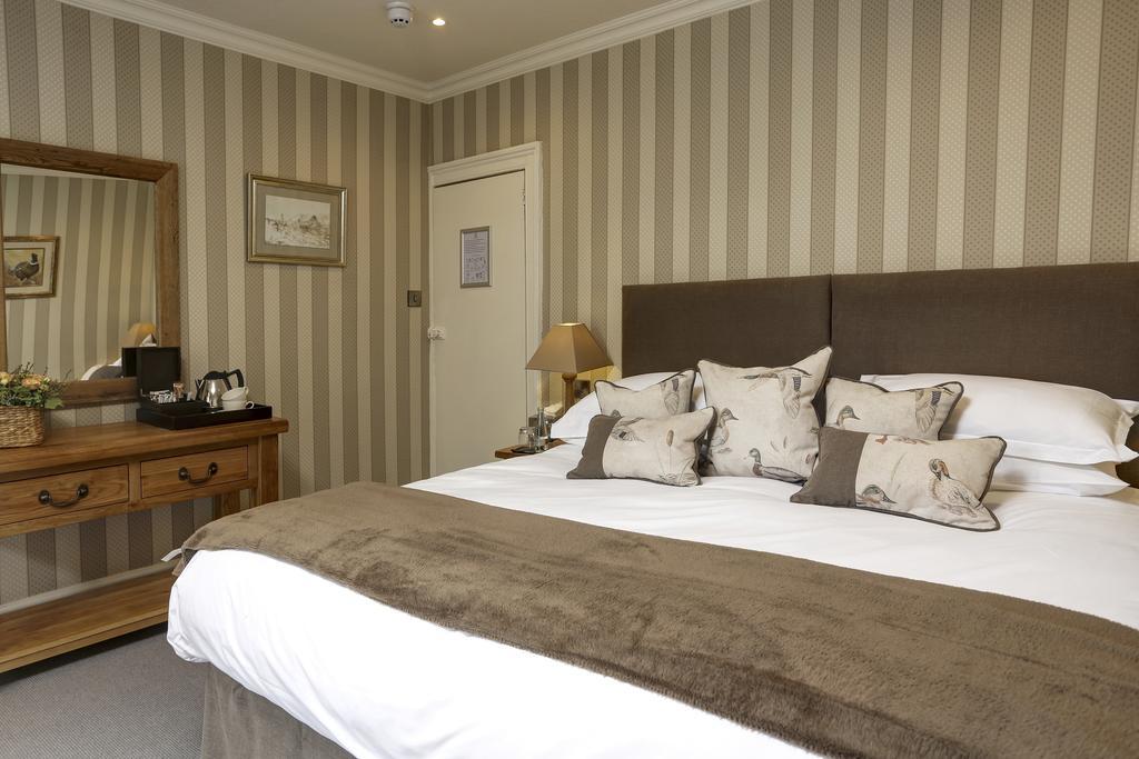 Falcon Manor Hotel Settle Room photo